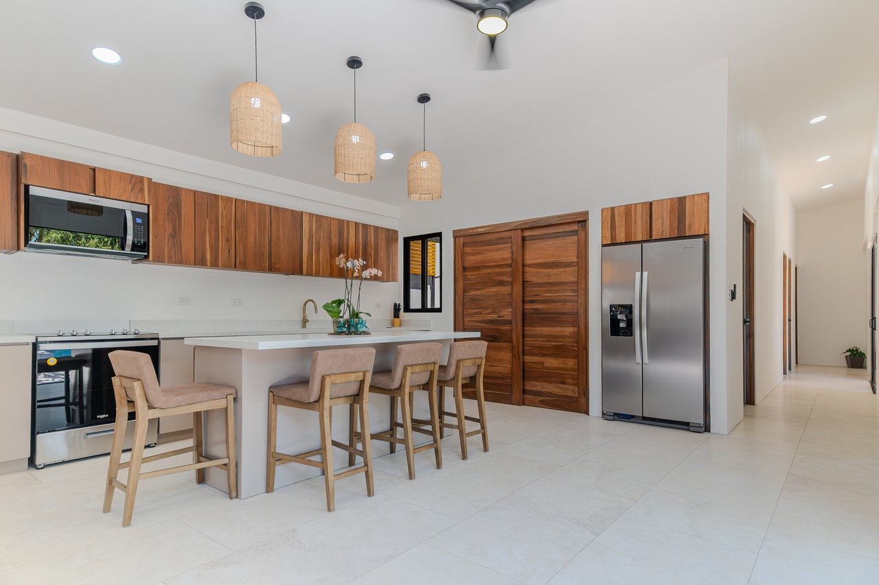 Location,Location, Location – 3-Bedroom Villa Steps from the Beach
