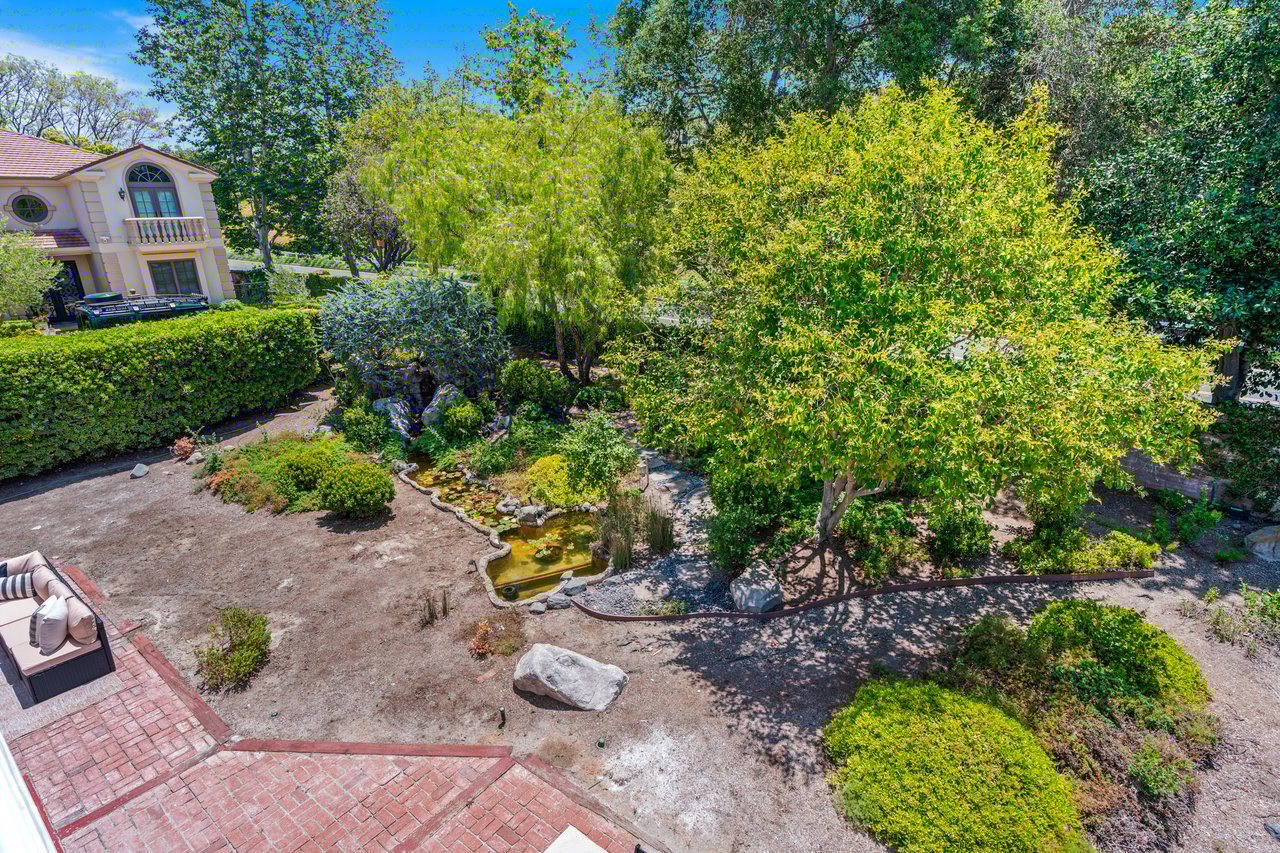 20 Meadow Wood Drive