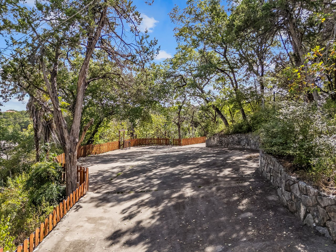 1302 Circle Ridge Drive