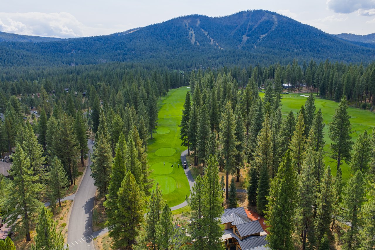 Luxury homes and mountain views in the Lahontan community, a premier Truckee real estate neighborhood