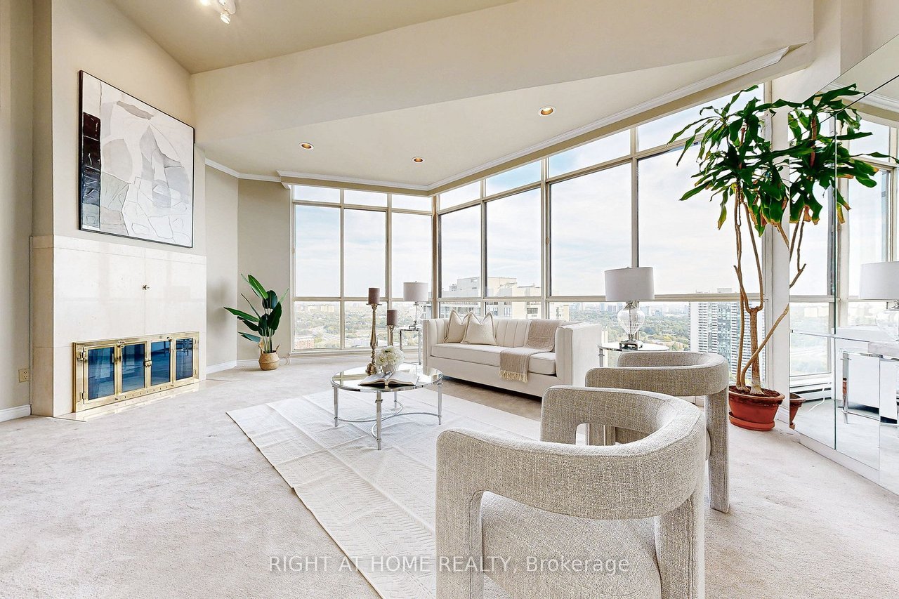 PENTHOUSE IN PRIME NORTH YORK 