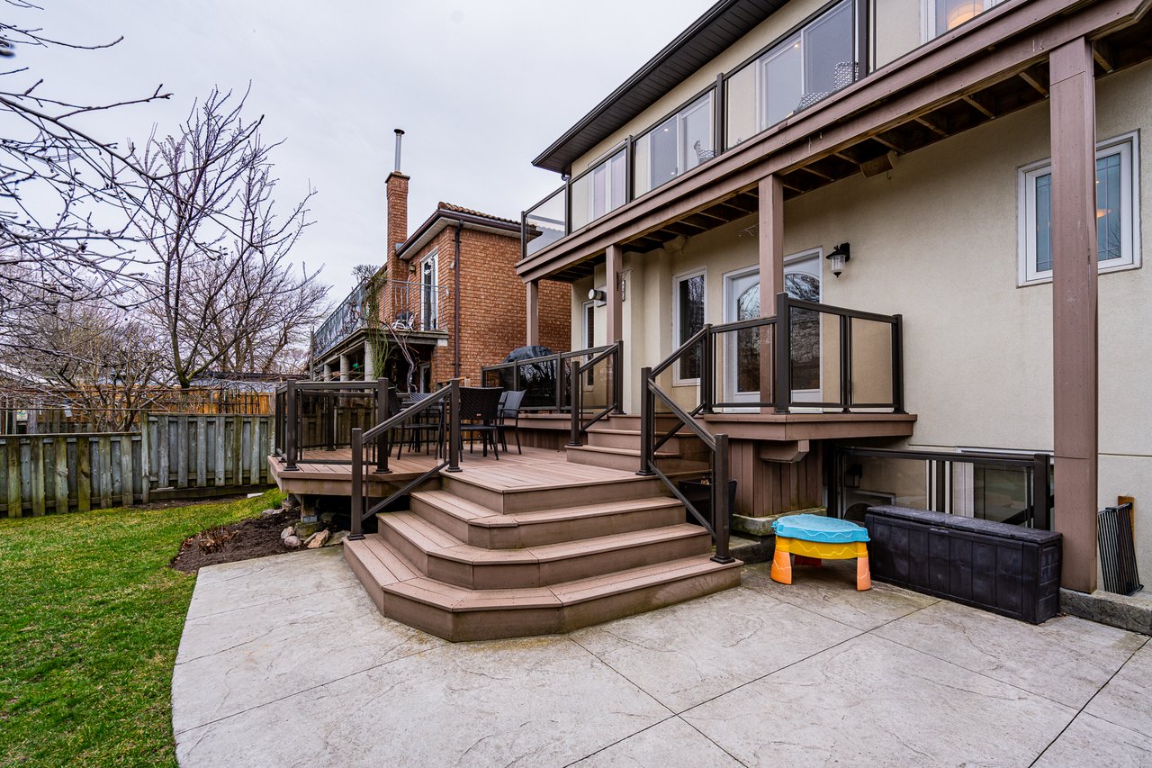 25 Stock Ave