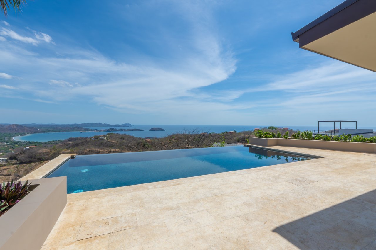 Casa Vista Escondida | 5 Bedroom Ocean View Estate with Seller Financing & Additional Lot in Playa Potrero Costa Rica