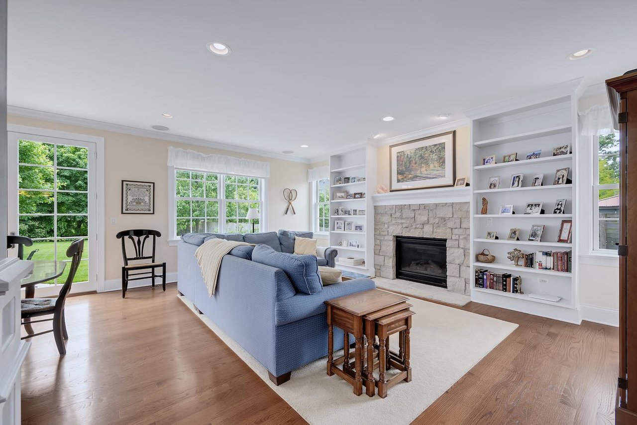 608 Cadillac Dr, Wheaton IL – Stunning Seifert Builders Home with 5 Bedrooms & 4 Baths Listed at $900,000