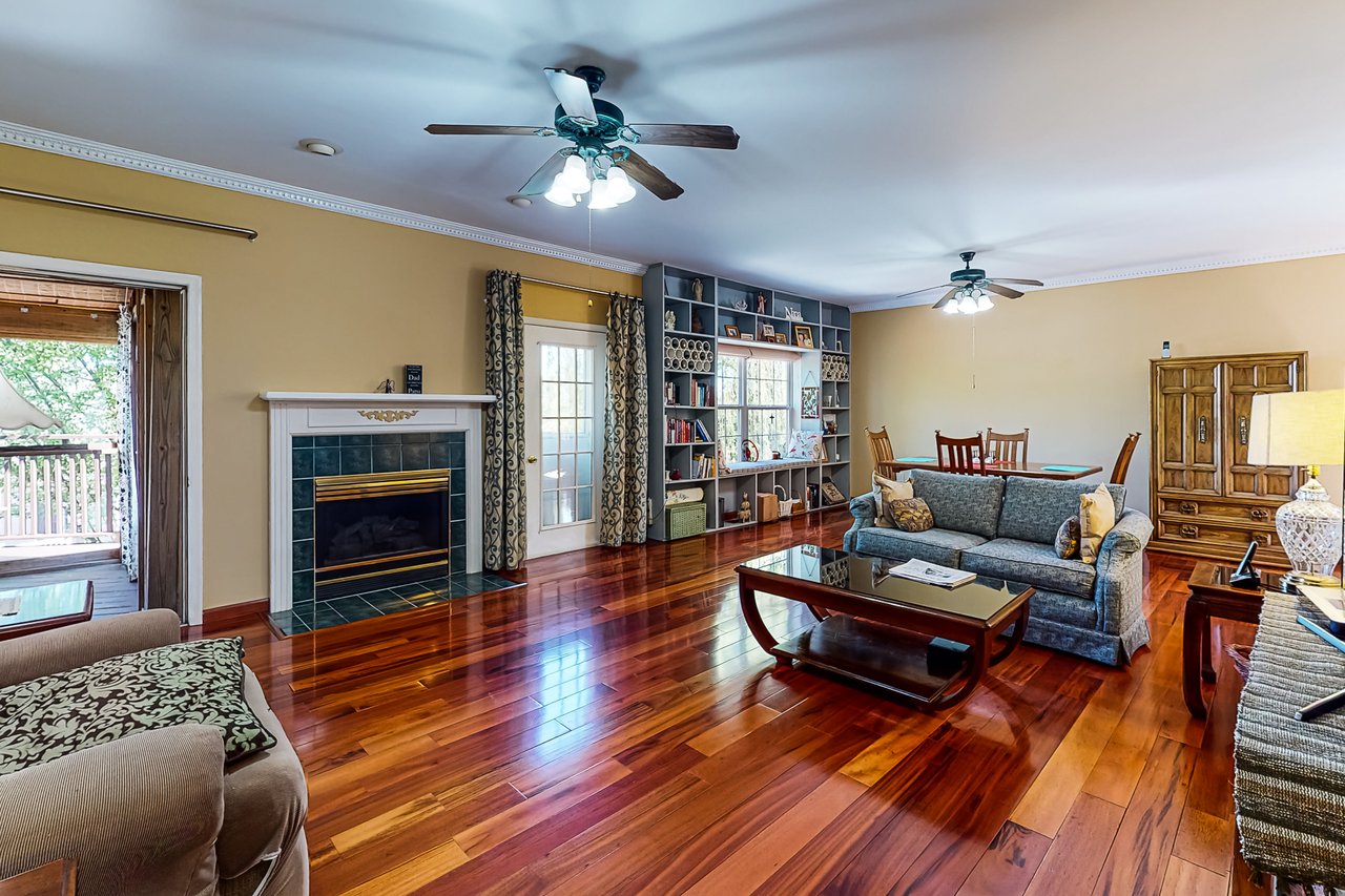 1771 Rhine Place