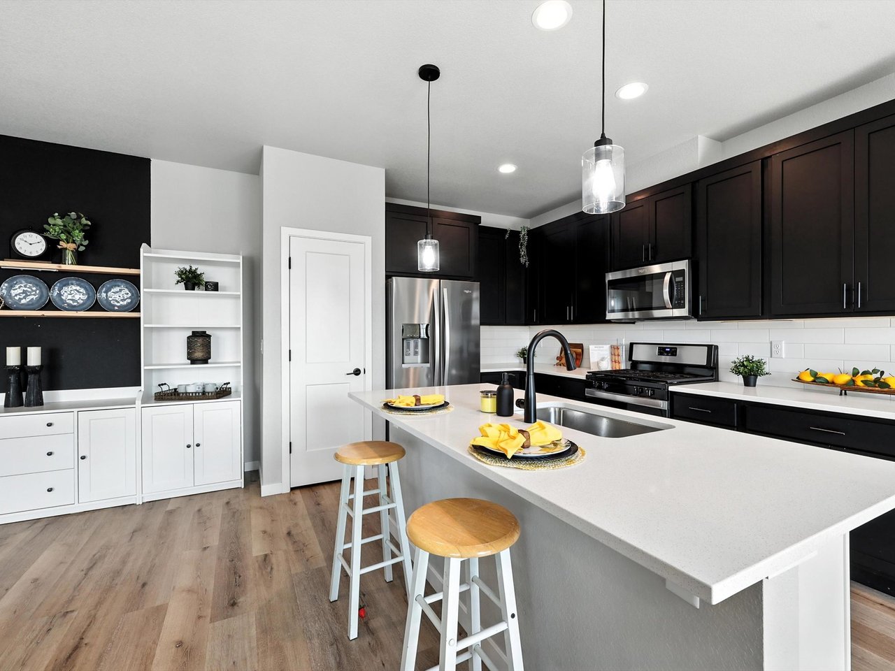 411 Indian Grass Street