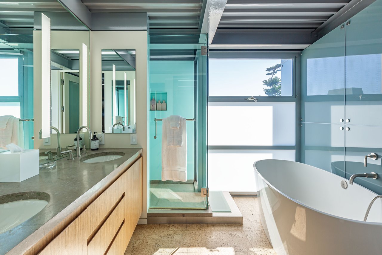 6525 Point Lechuza Dr