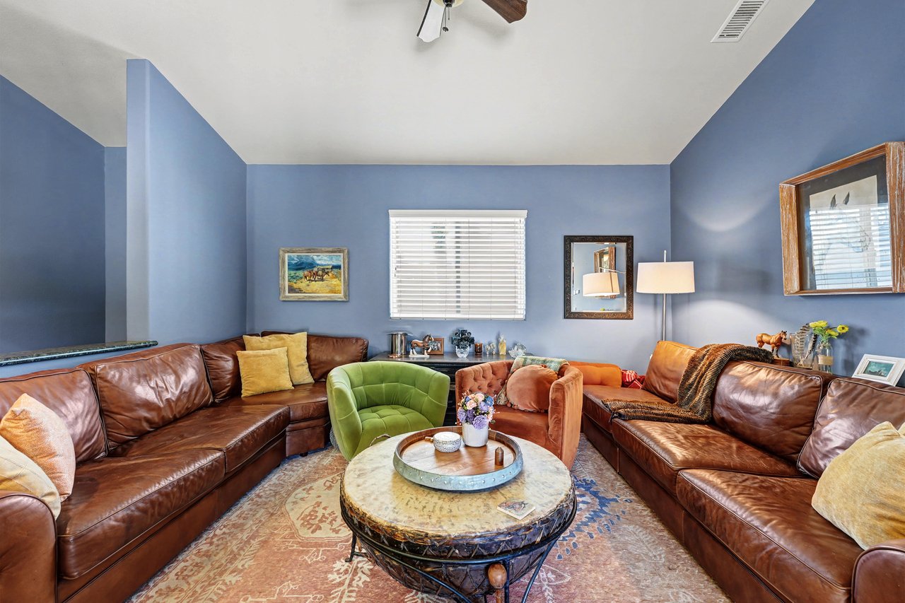 40801 Avenida La Cresta