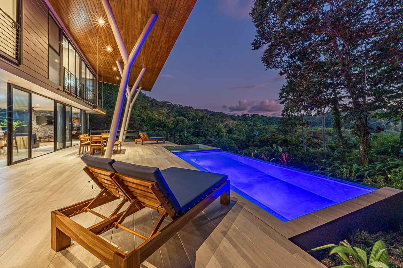 4 Bedroom Jungle Paradise with Ocean Views
