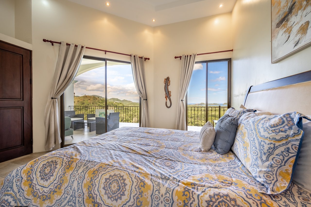 Casa de la Promesa, Vistas de Flamingo , Playa Potrero, Guanacaste