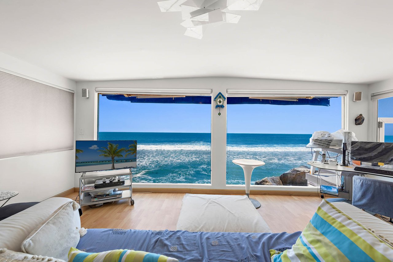 1880 N El Camino Real 2