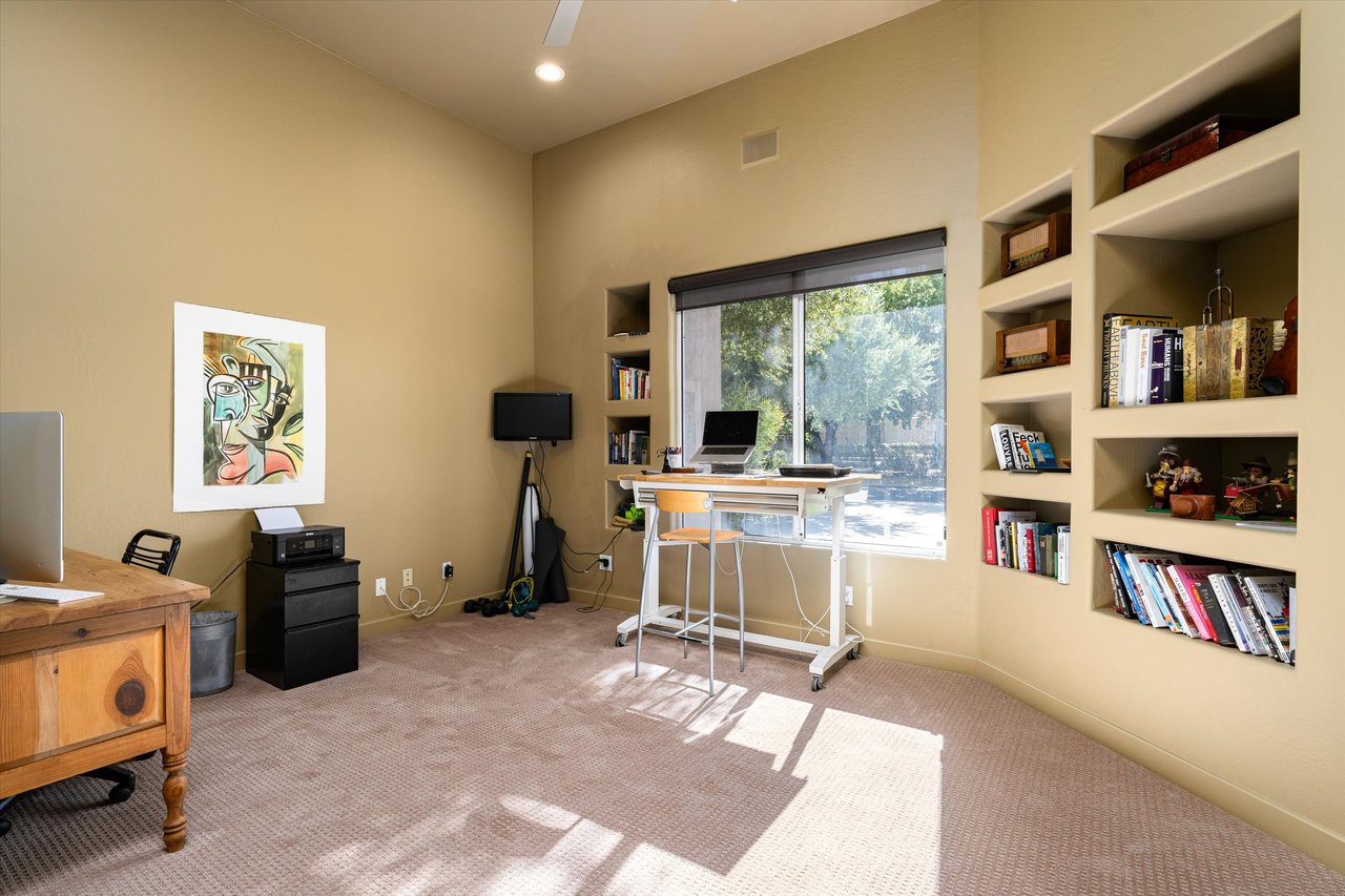 7124 E FOOTHILL Drive