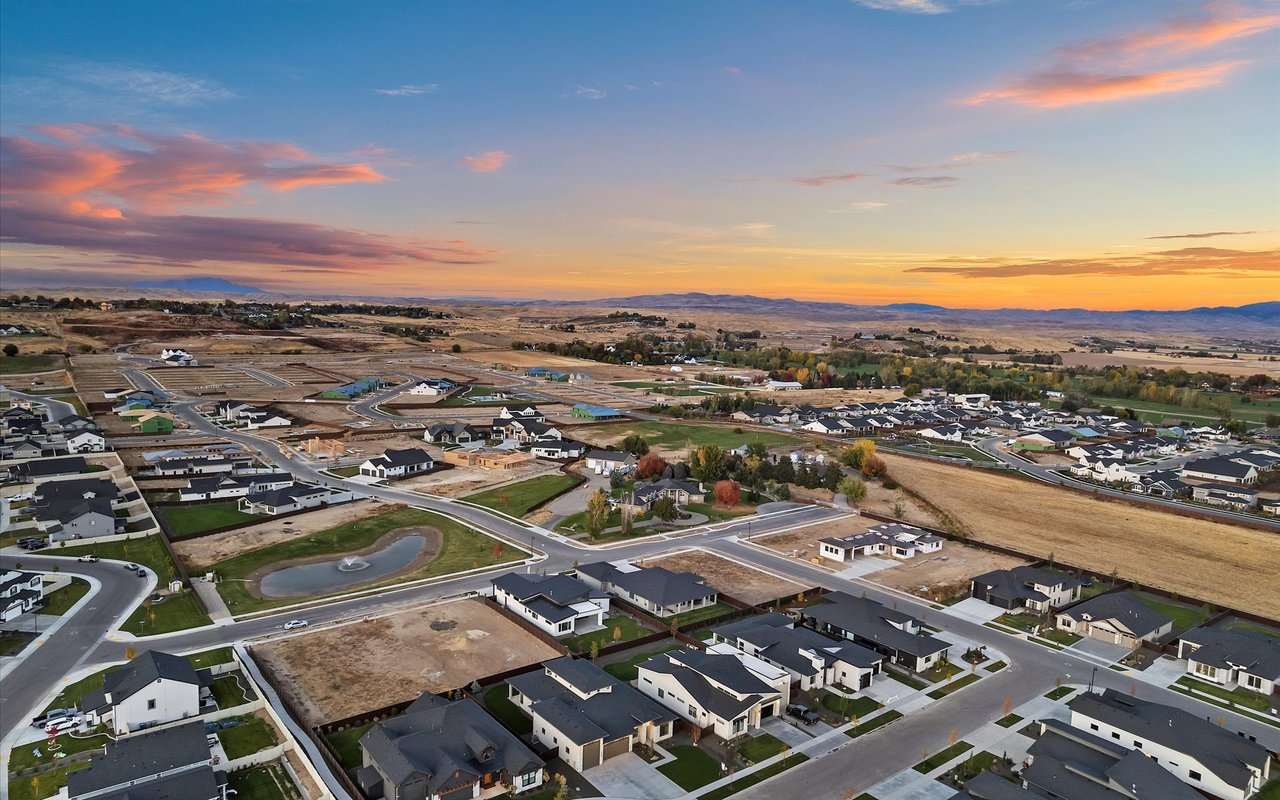 Modern Craftsman at the Base of the Star Foothills