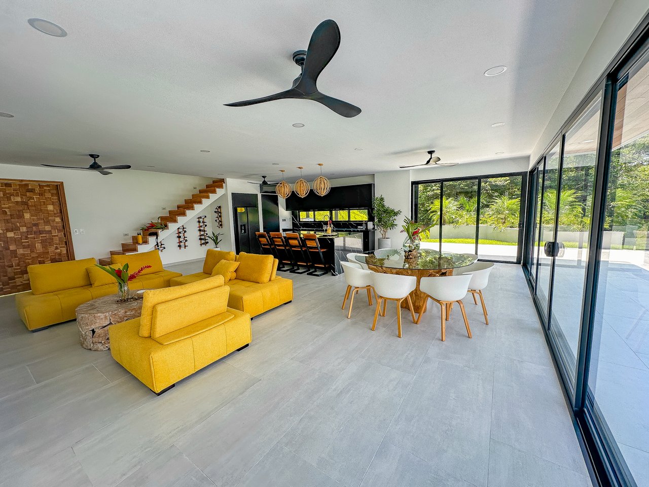 Luxury 4-Bed Home with Ocean & Jungle Views in Ojochal