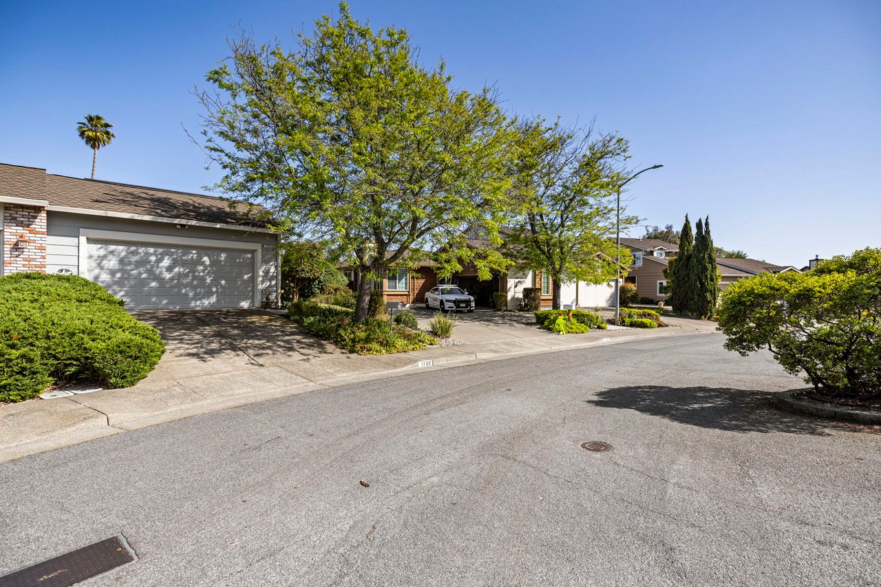 Charming Single-Level PUD in Petaluma’s Sought-After Morningstar Community