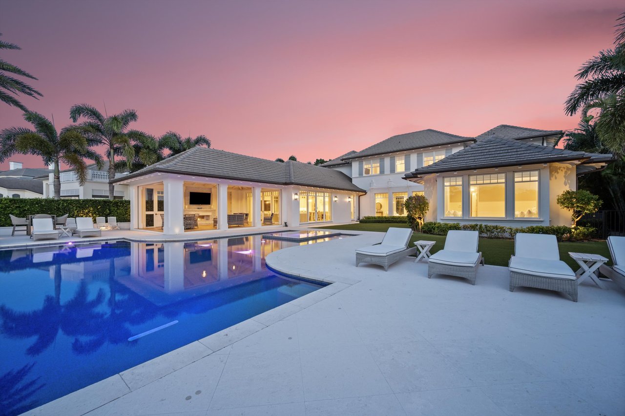 194 Locha Drive