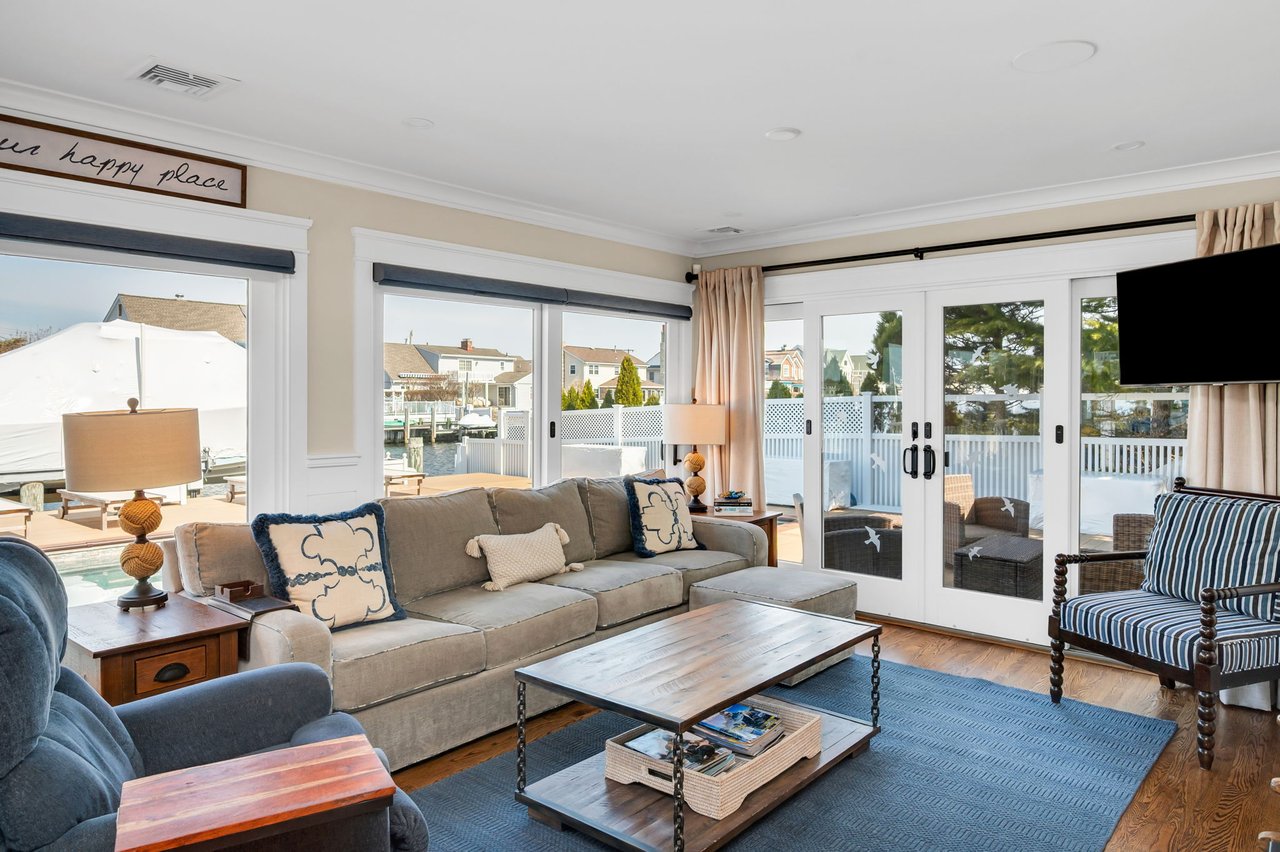 Exclusive Curtis Point Home with Pool