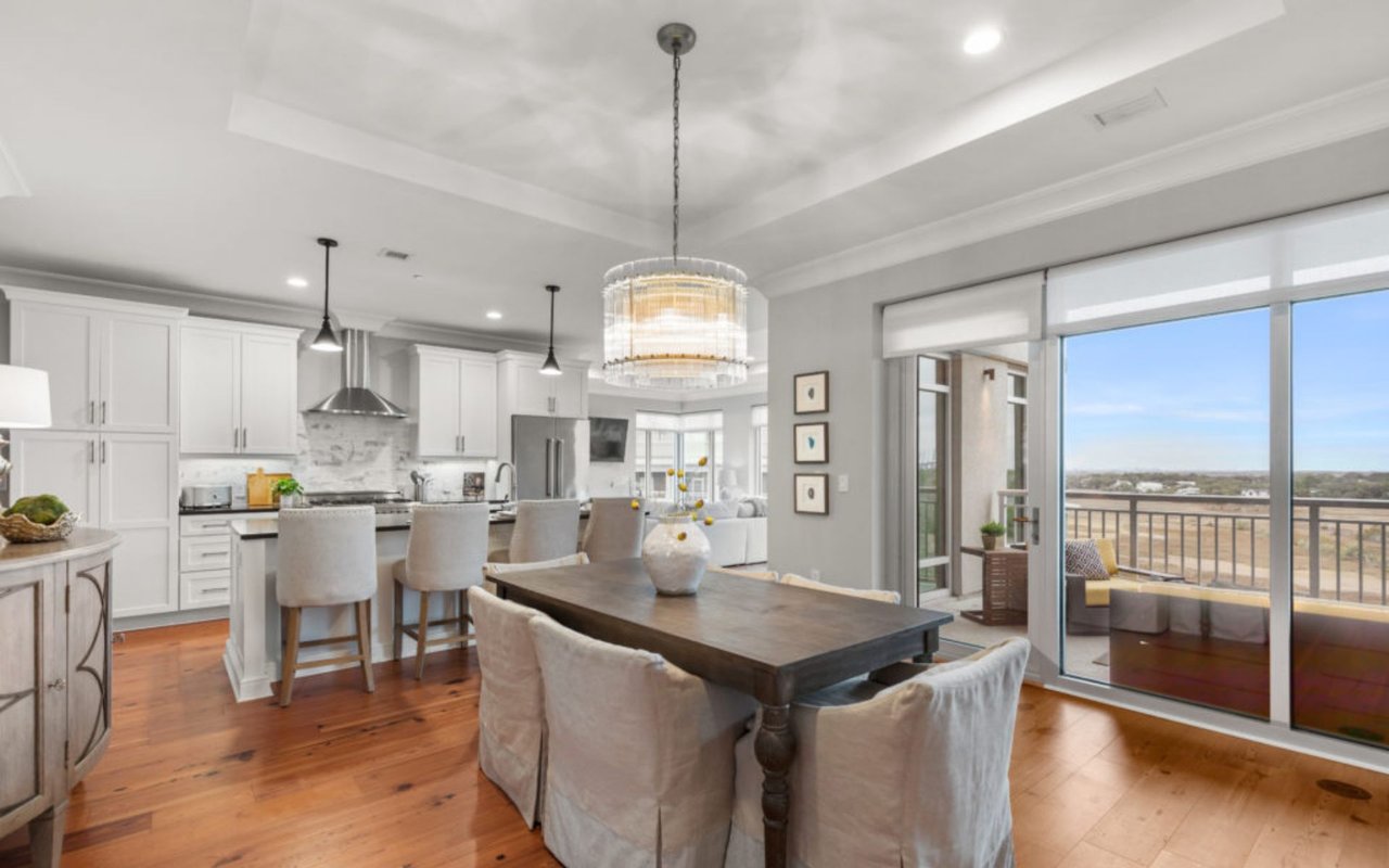 Spectacular Mount Pleasant Penthouse – 155 Wingo Way unit 471