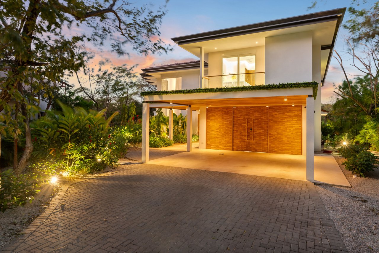 Casa Estrella de Mar | Luxury 5-Bedroom Beachside Home for Sale in Las Golondrinas, Hacienda Pinilla