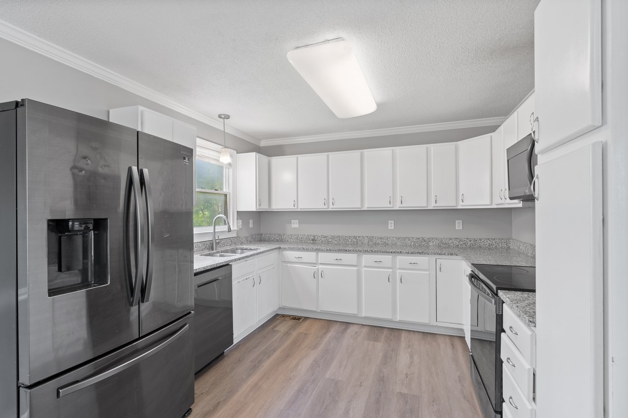 Four Bedrooms in Madison City School District!!!