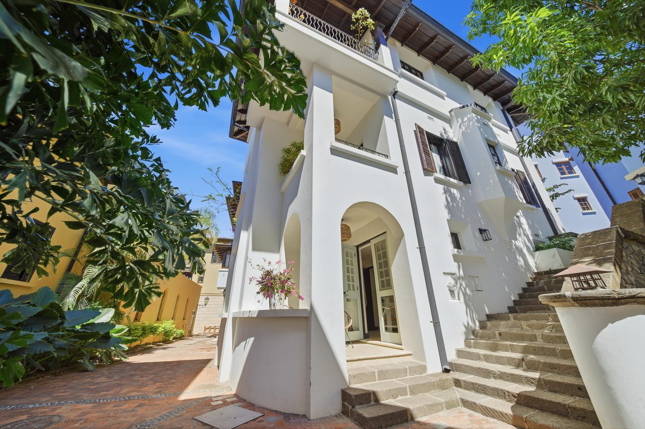 18 Calle La Ronda | Where Everyday Feels Like a Holiday