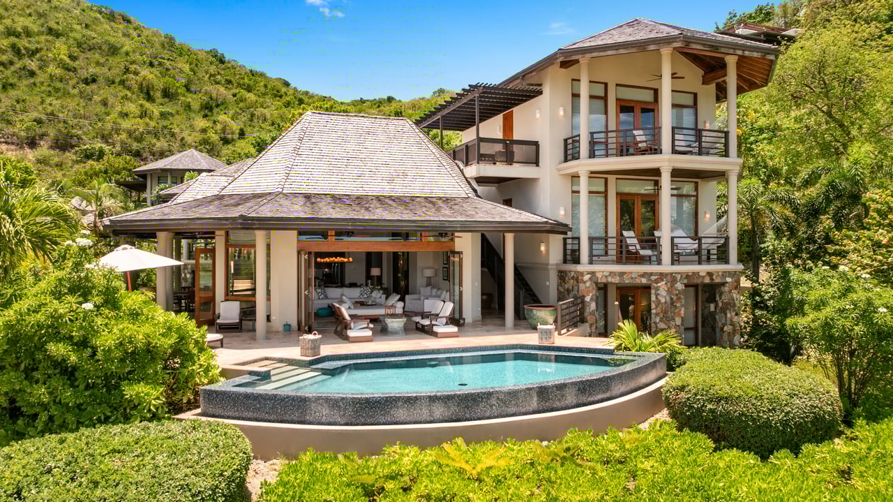Aquamare Beachfront Villa