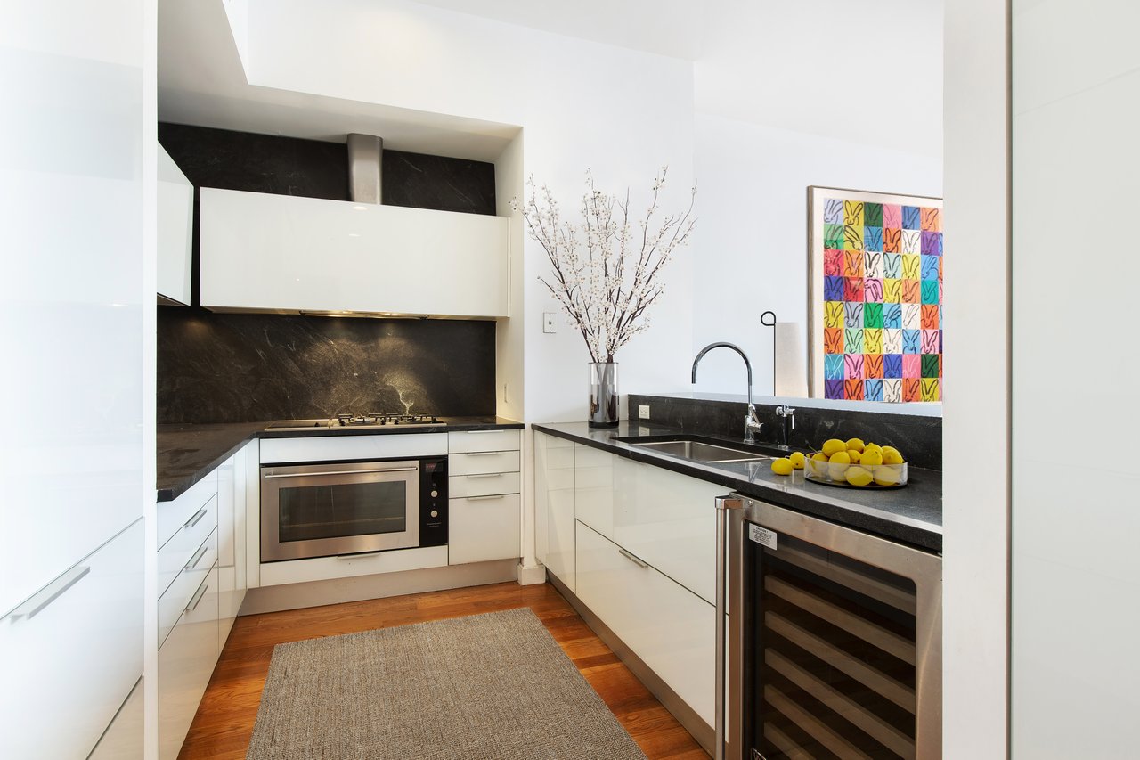 240 Park Avenue South, 14B