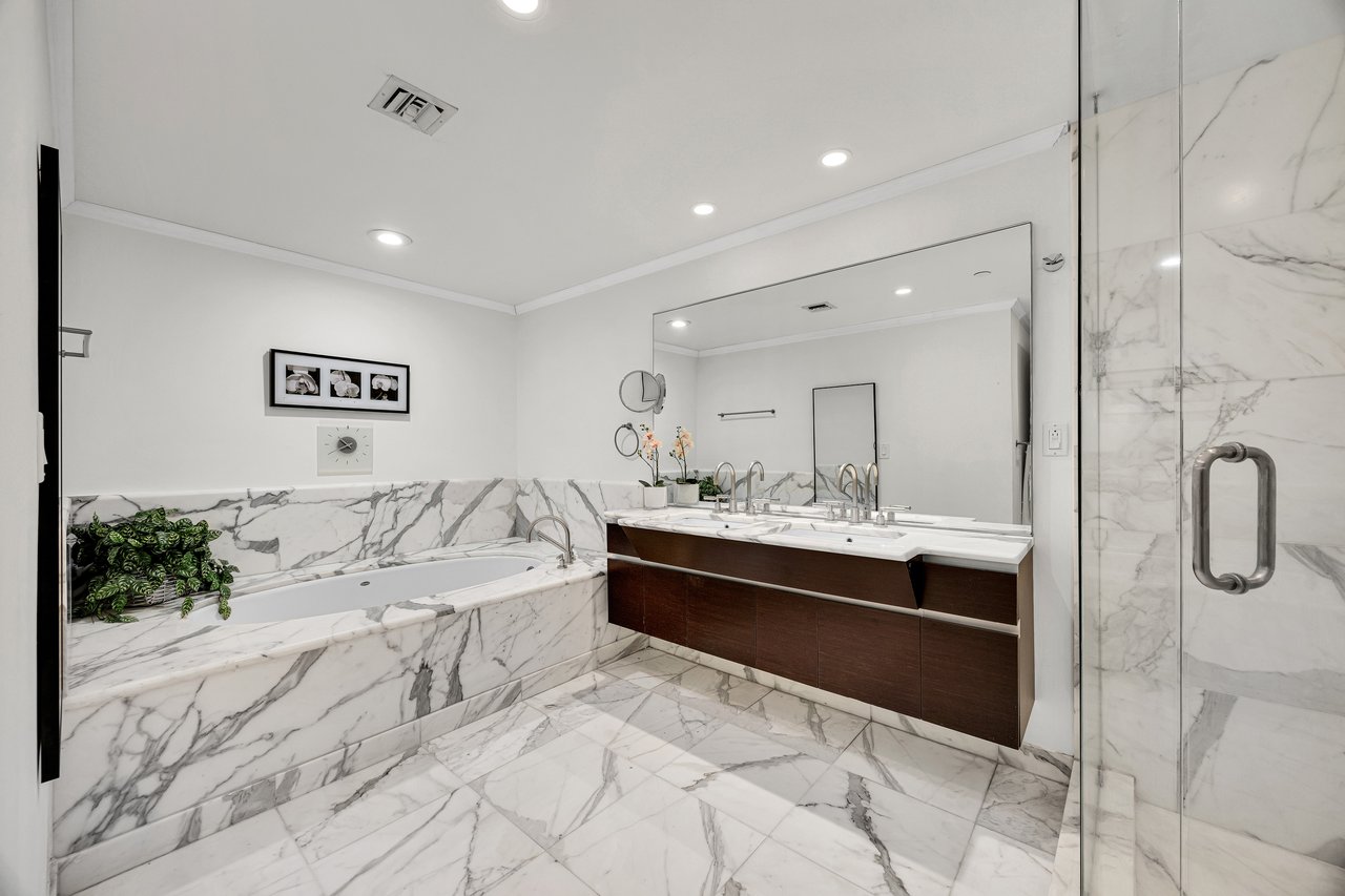 2627 S Bayshore Dr # 507