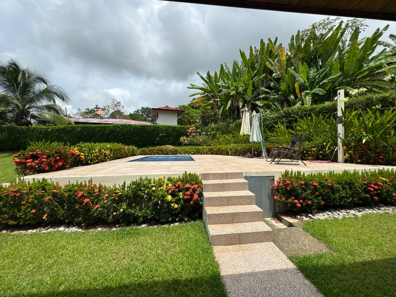 Great house & property with extra lot ready to build