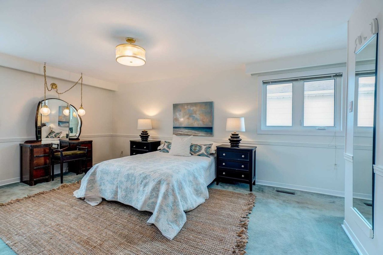 3455 Nadine Cres
