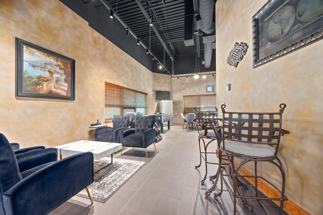 2005 S Bloomingdale Road Unit: G