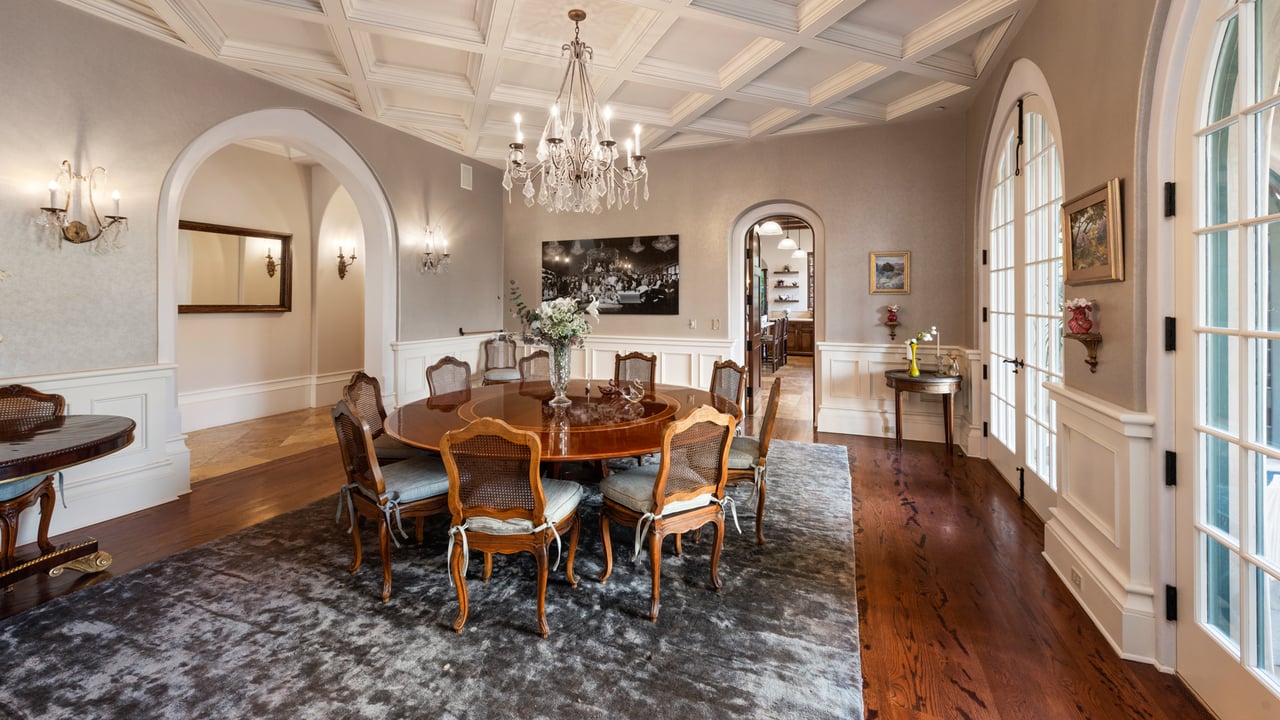 2733 Sycamore Canyon Rd