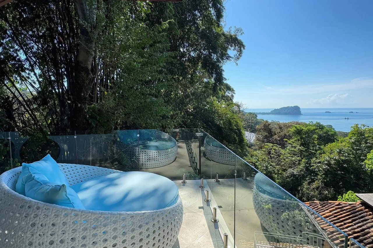 Casa Vista Azul