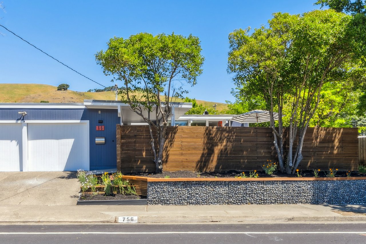 756 Del Ganado Rd