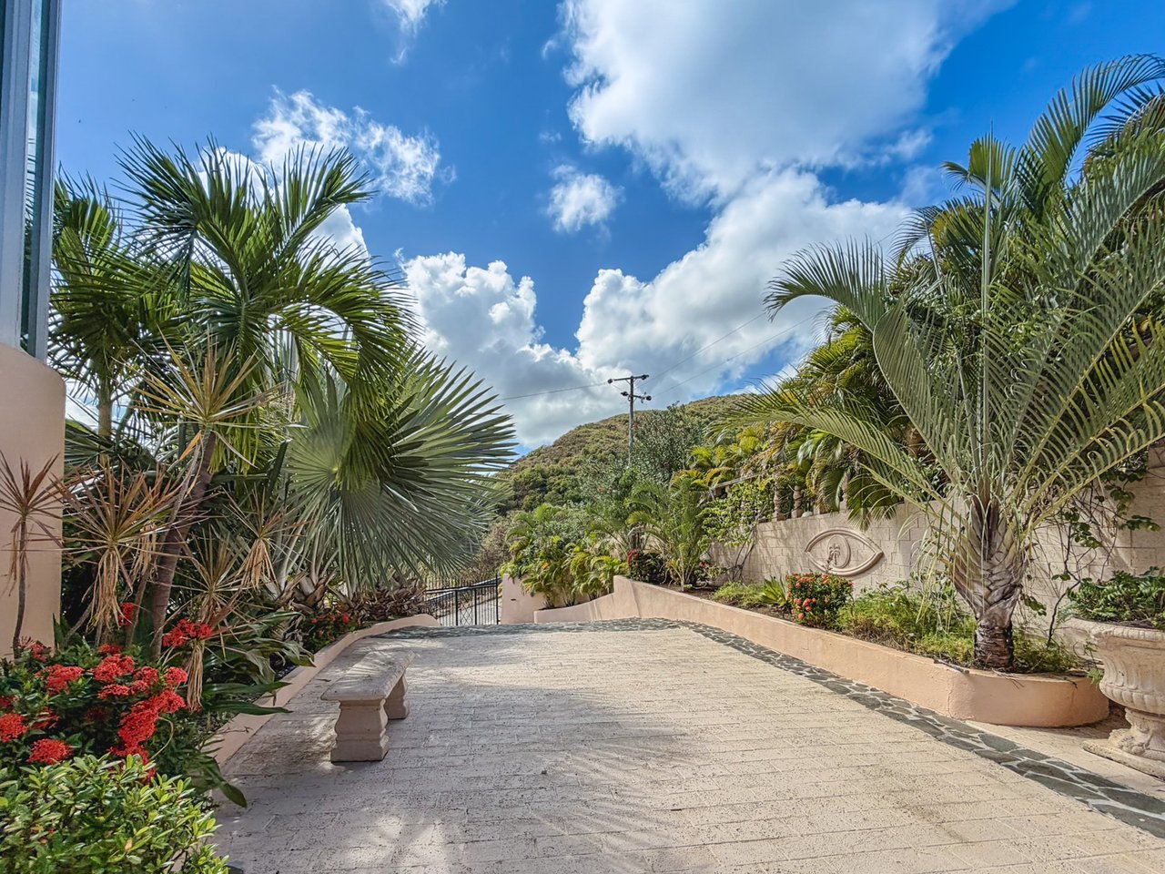 565 Parham Town 7 Bedroom Villa