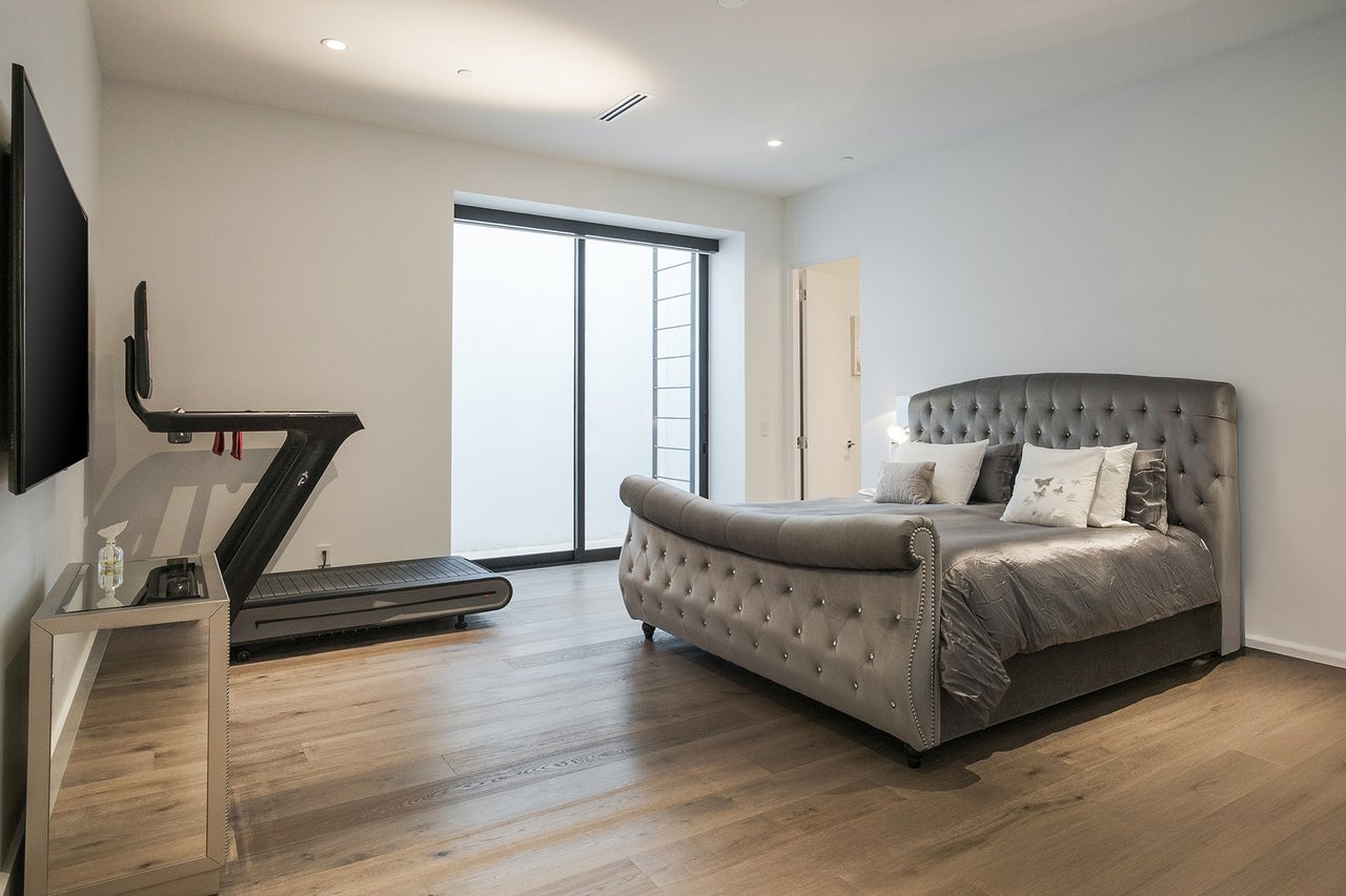 6914 E Cactus Wren Road