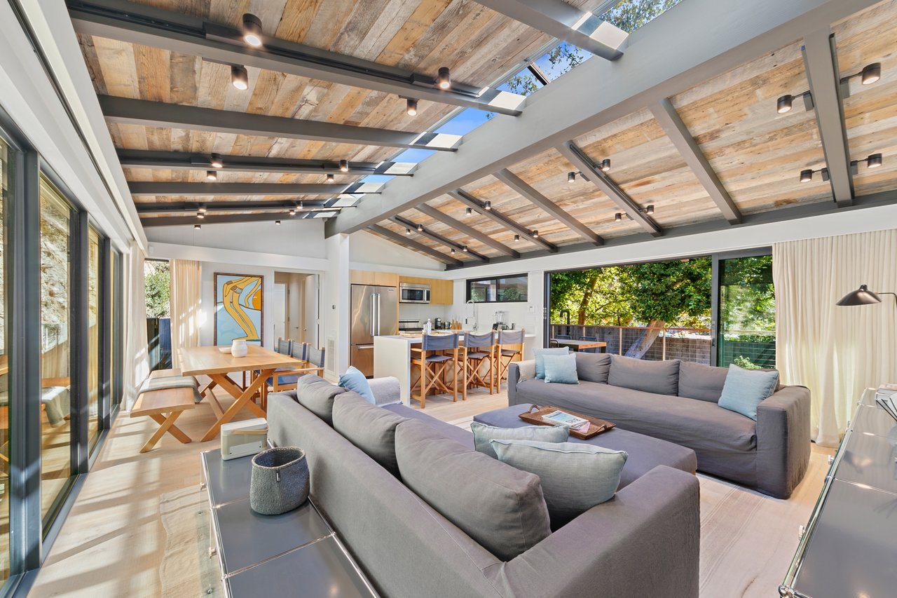 Dwell: A Glassy Surf Shack By Marmol Radziner