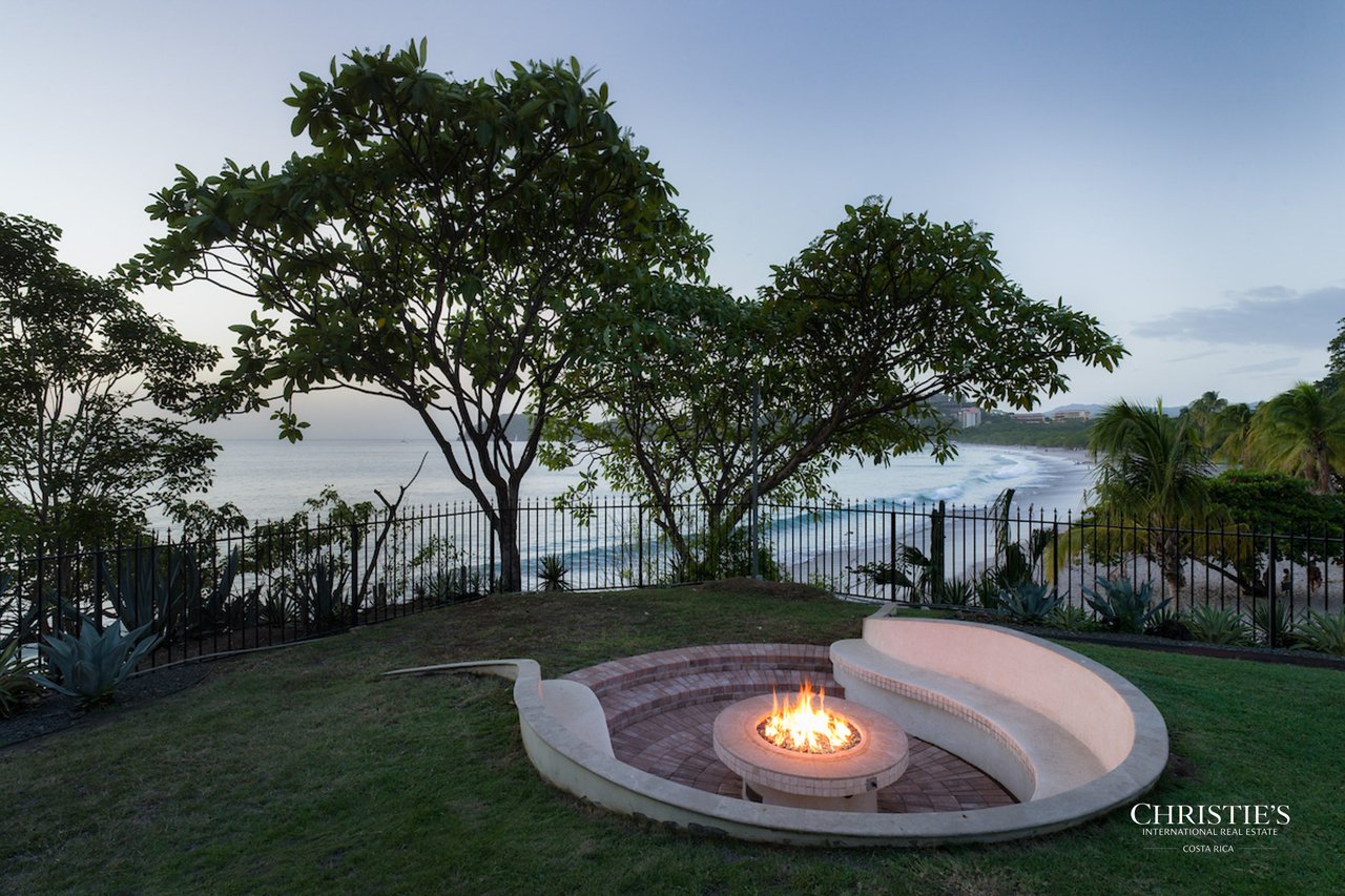 Casa Playa Bonita | Beachfront Luxury Estate in Playa Flamingo