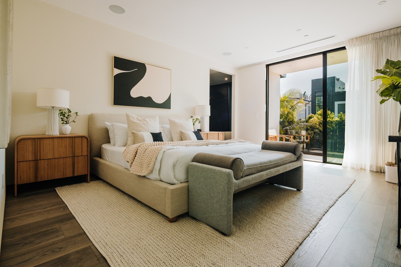 515 N Harper Ave, West Hollywood