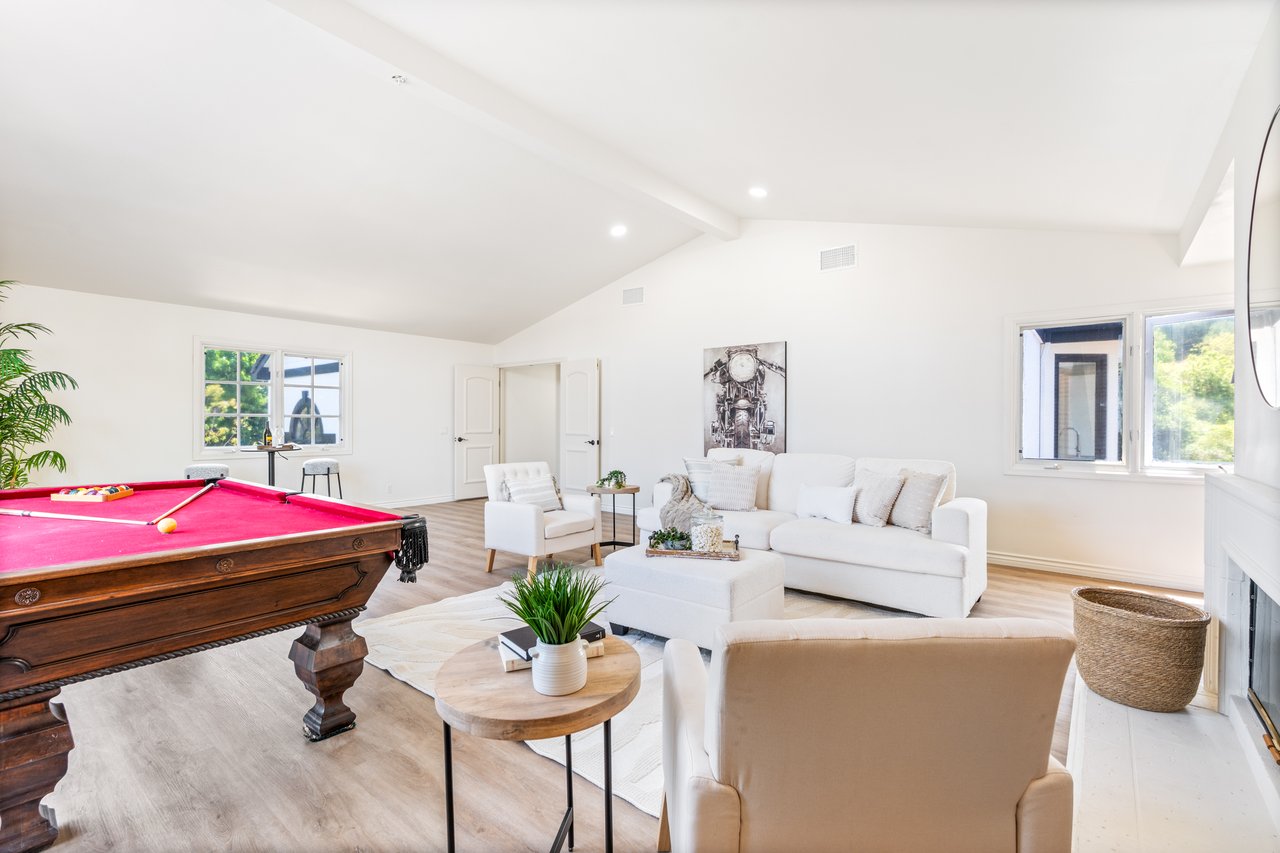 20 Meadow Wood Drive