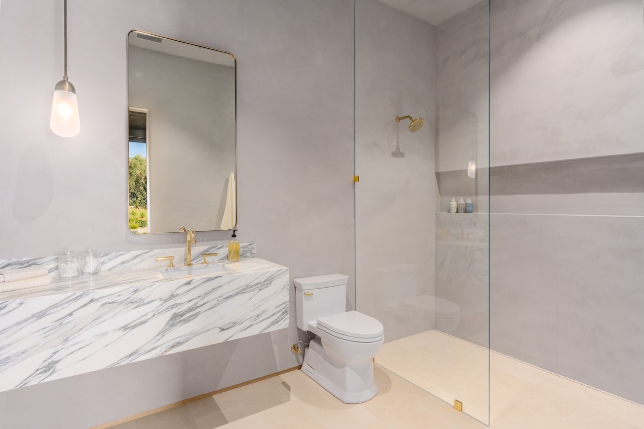 1608 Ridge Valley Road