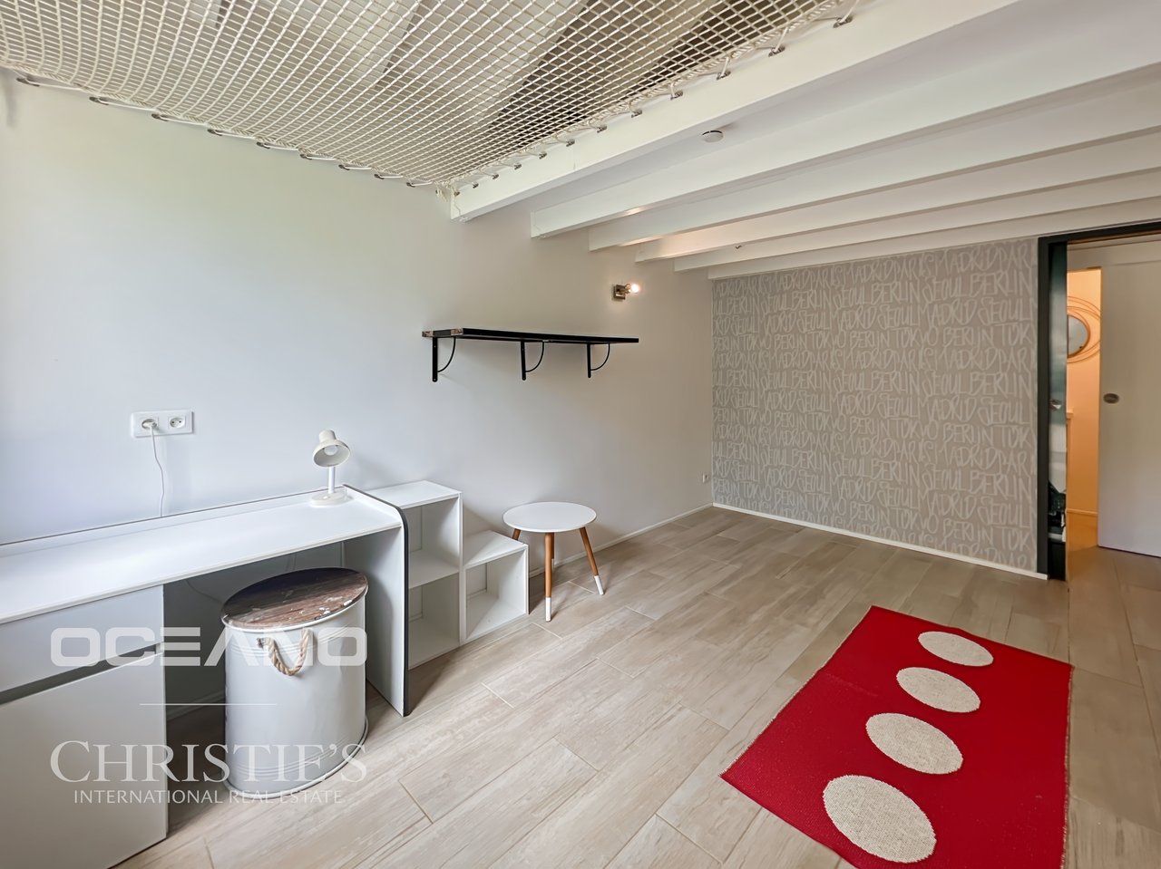 3 BEDROOMS - LARGE GARDEN - CUL DE SAC