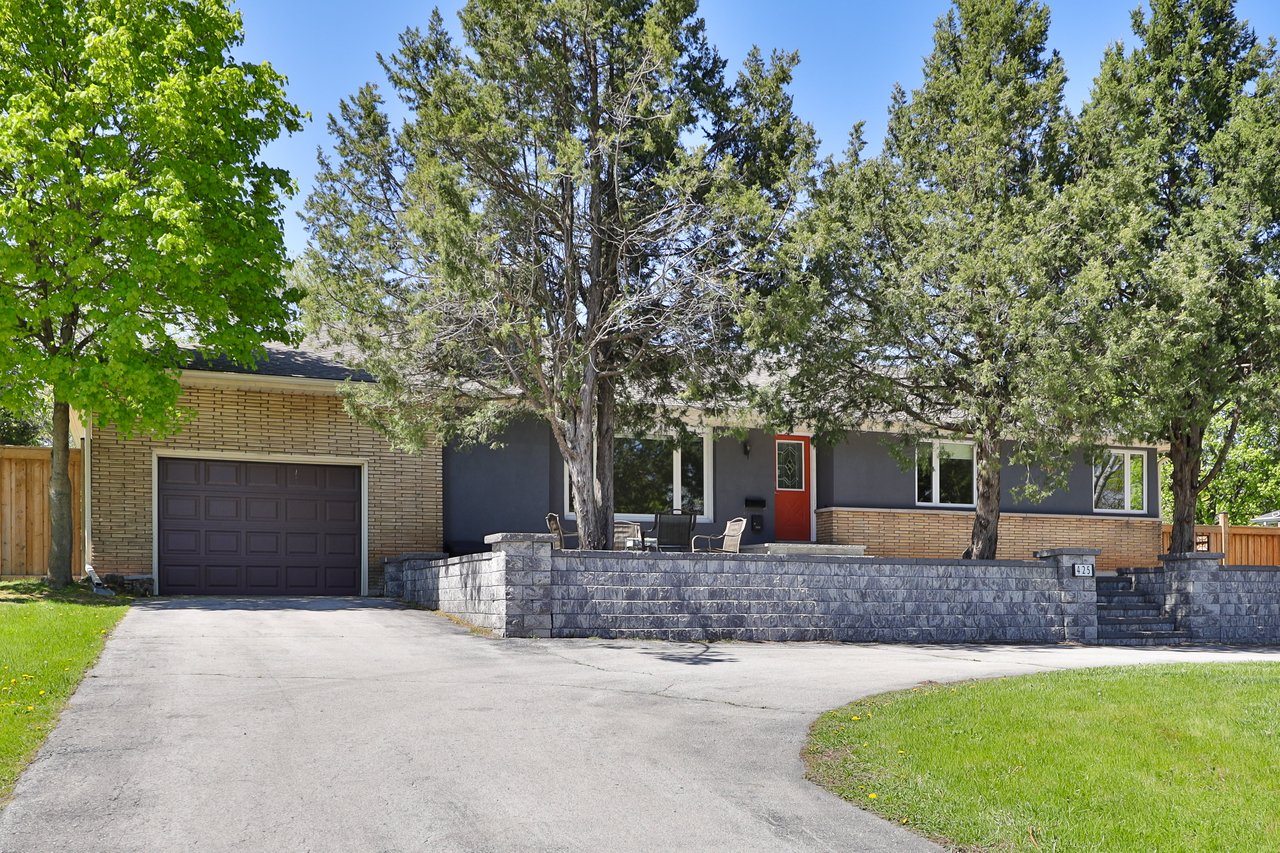 425 Plains Road W, Burlington