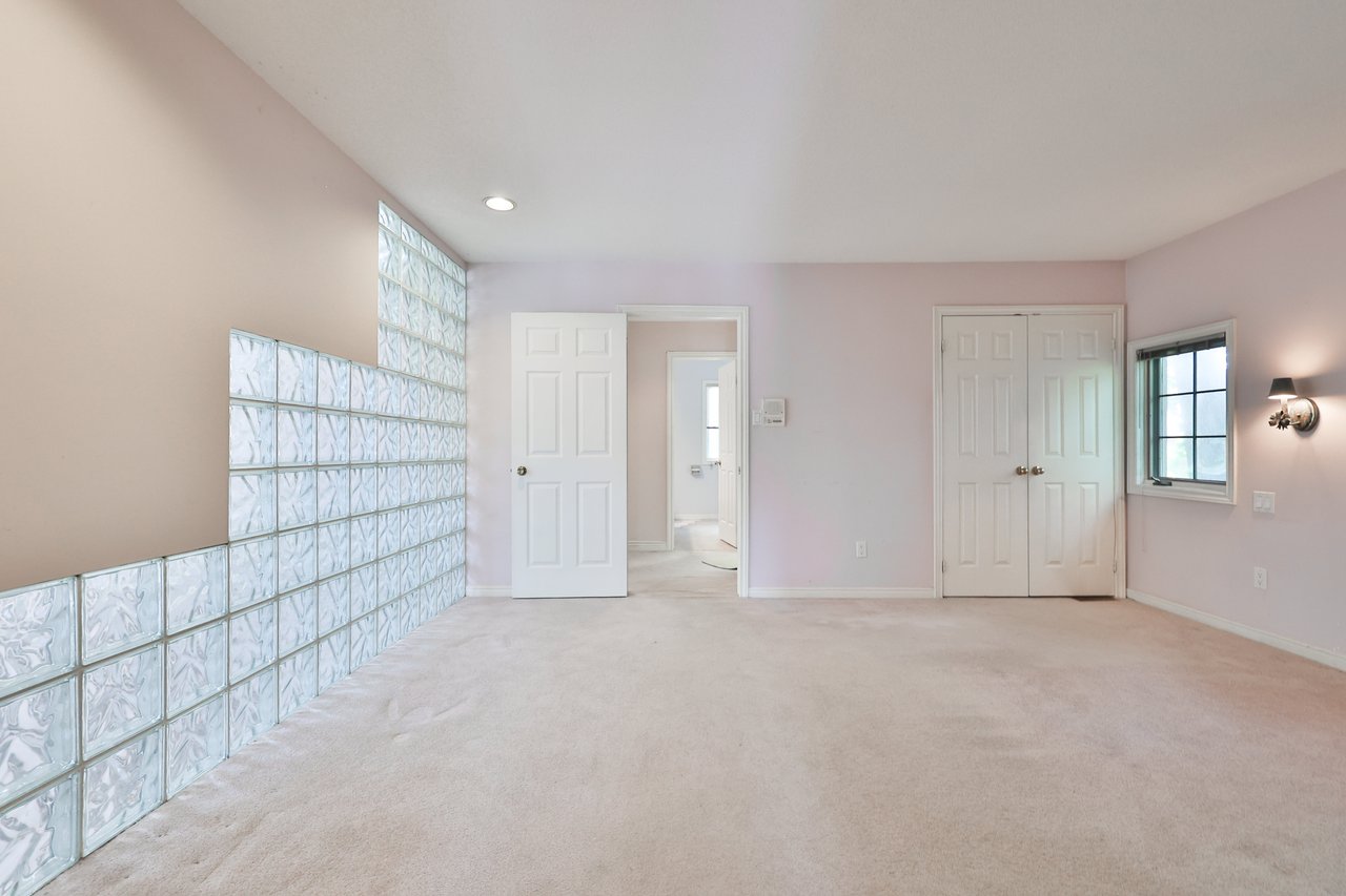 78 West River Street, Oakville