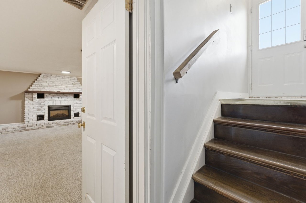 2362 Greenbank Tr