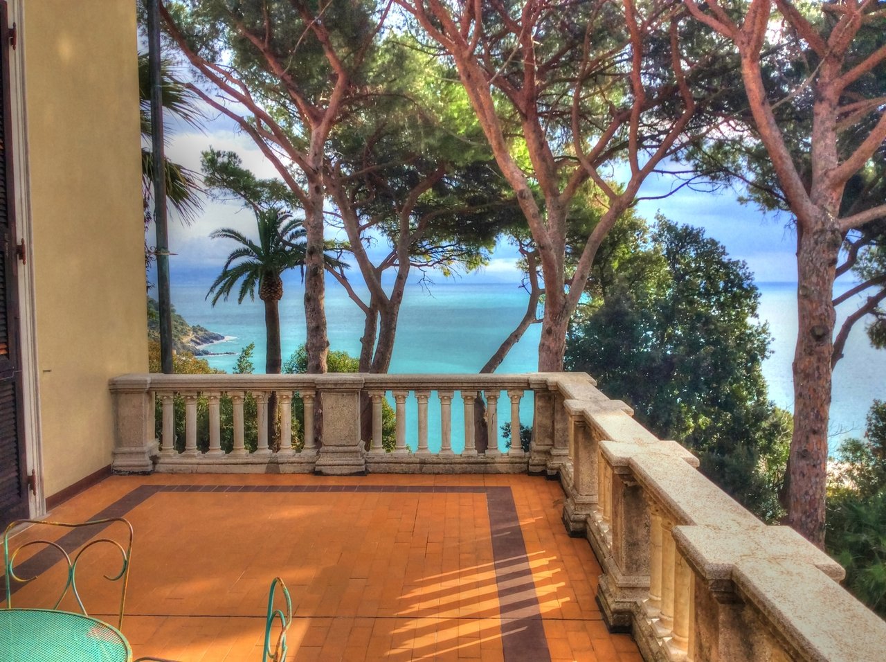 Luxury Seafront Villa in Liguria