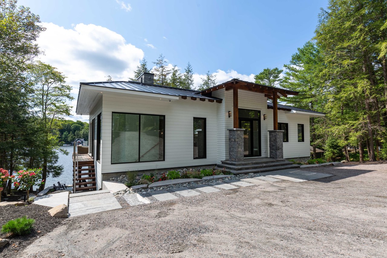 KINGSETT ROAD, Lake Rosseau