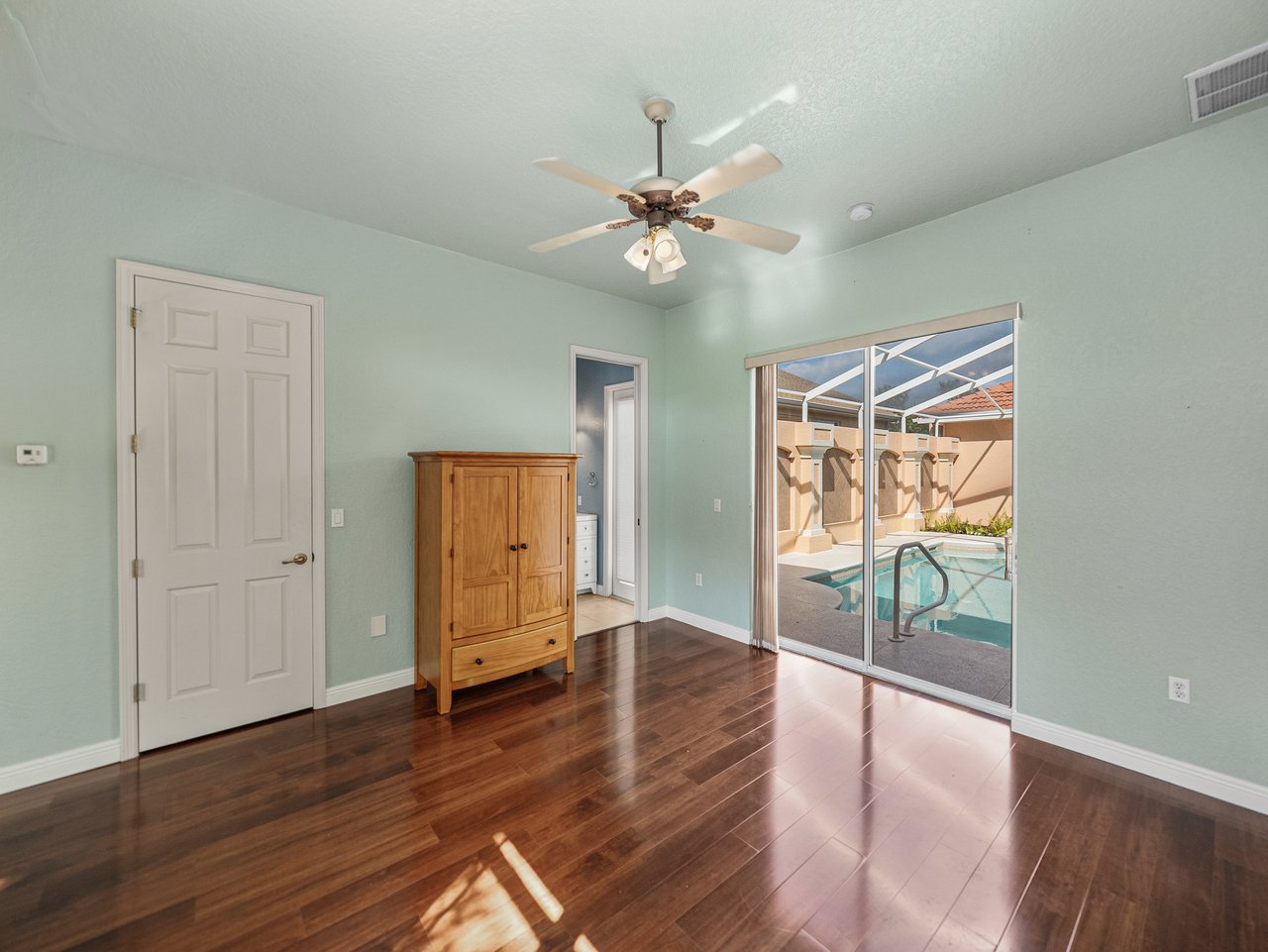 12333 WOODLANDS CIR