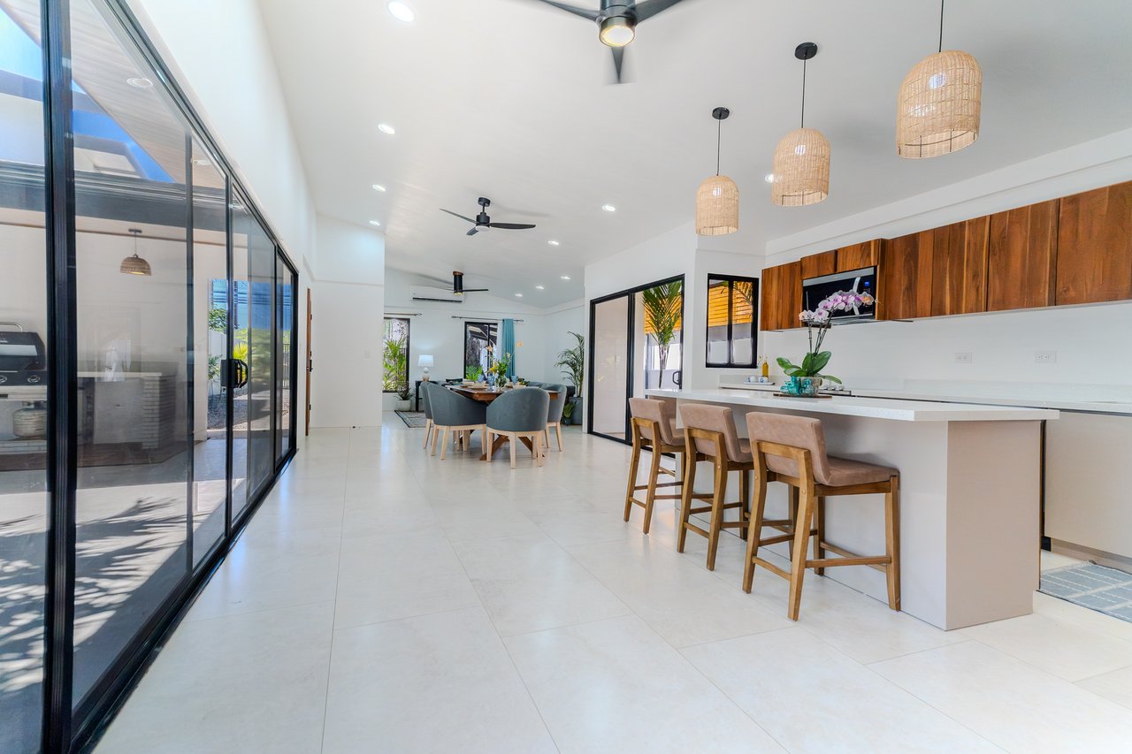 LOCATION,LOCATION, LOCATION – 3-BEDROOM VILLA STEPS FROM THE BEACH