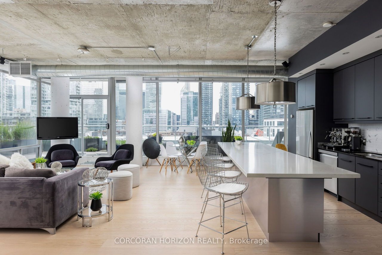 QUEEN ST W PENTHOUSE